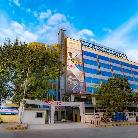 Essotto Recreation Hub Hotel Bangalore Buitenkant foto