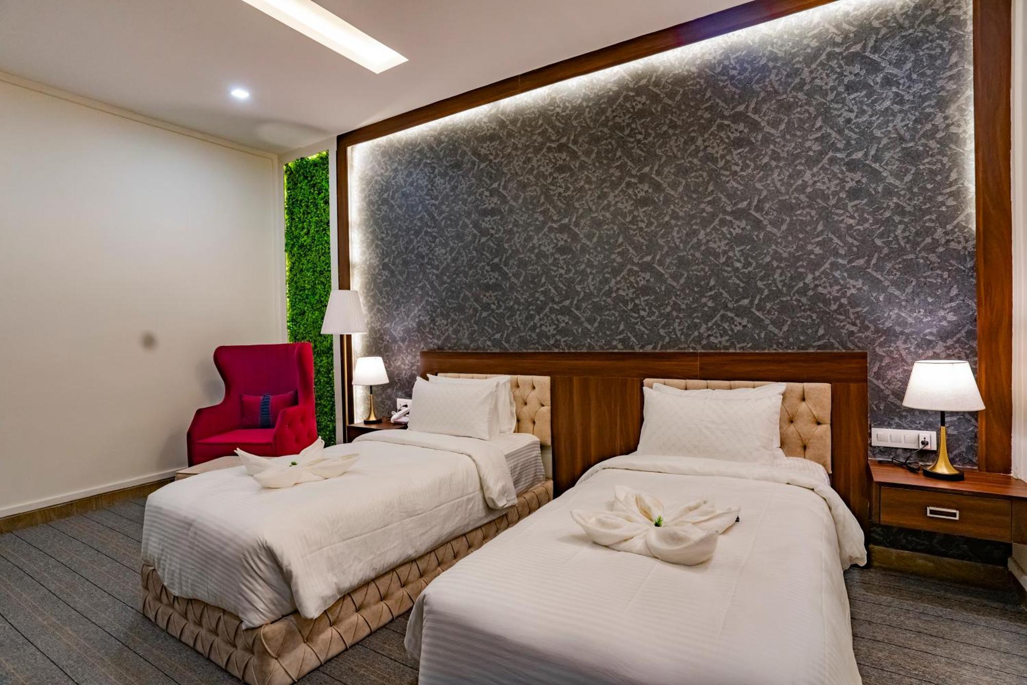 Essotto Recreation Hub Hotel Bangalore Buitenkant foto
