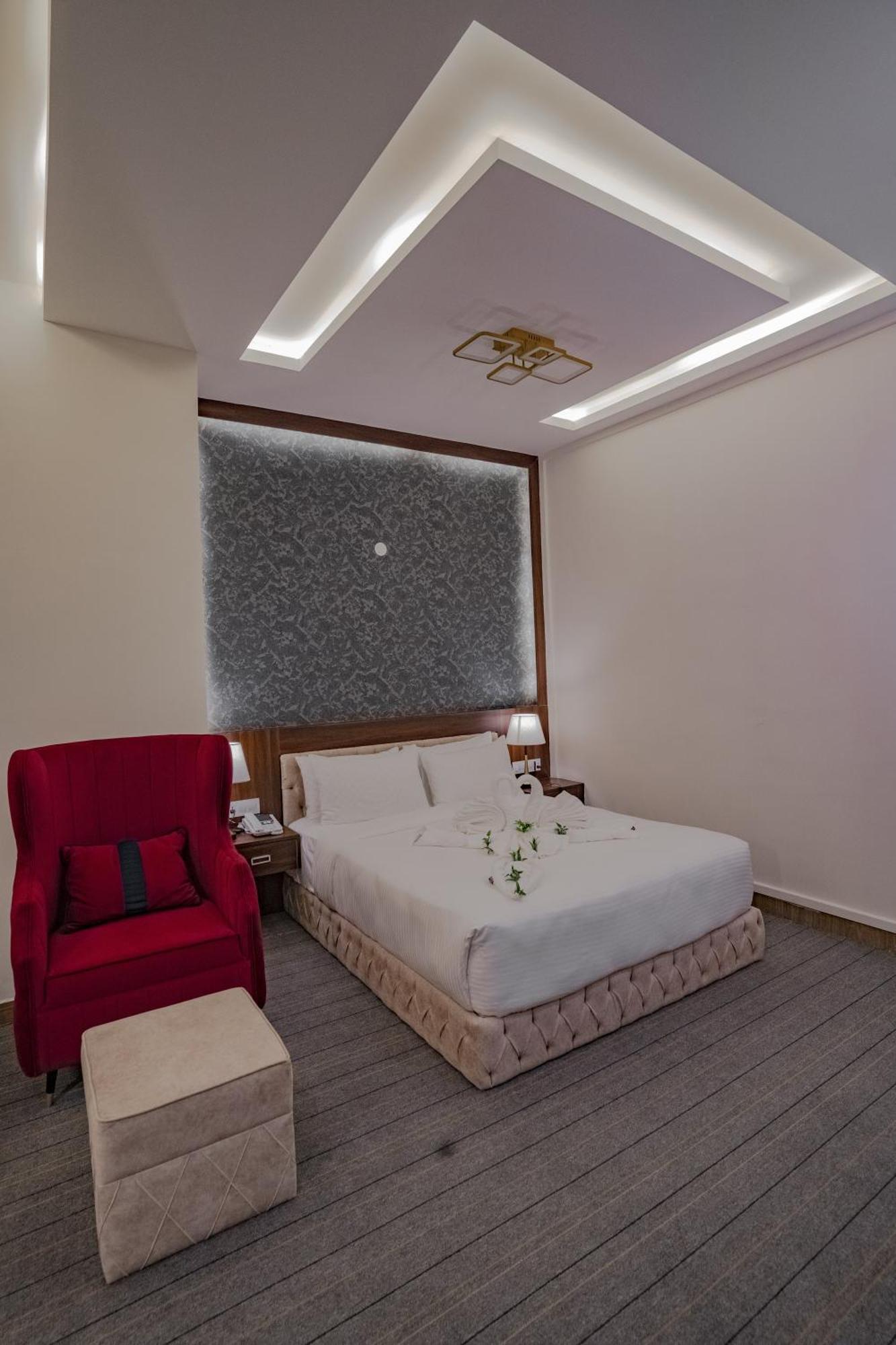 Essotto Recreation Hub Hotel Bangalore Buitenkant foto
