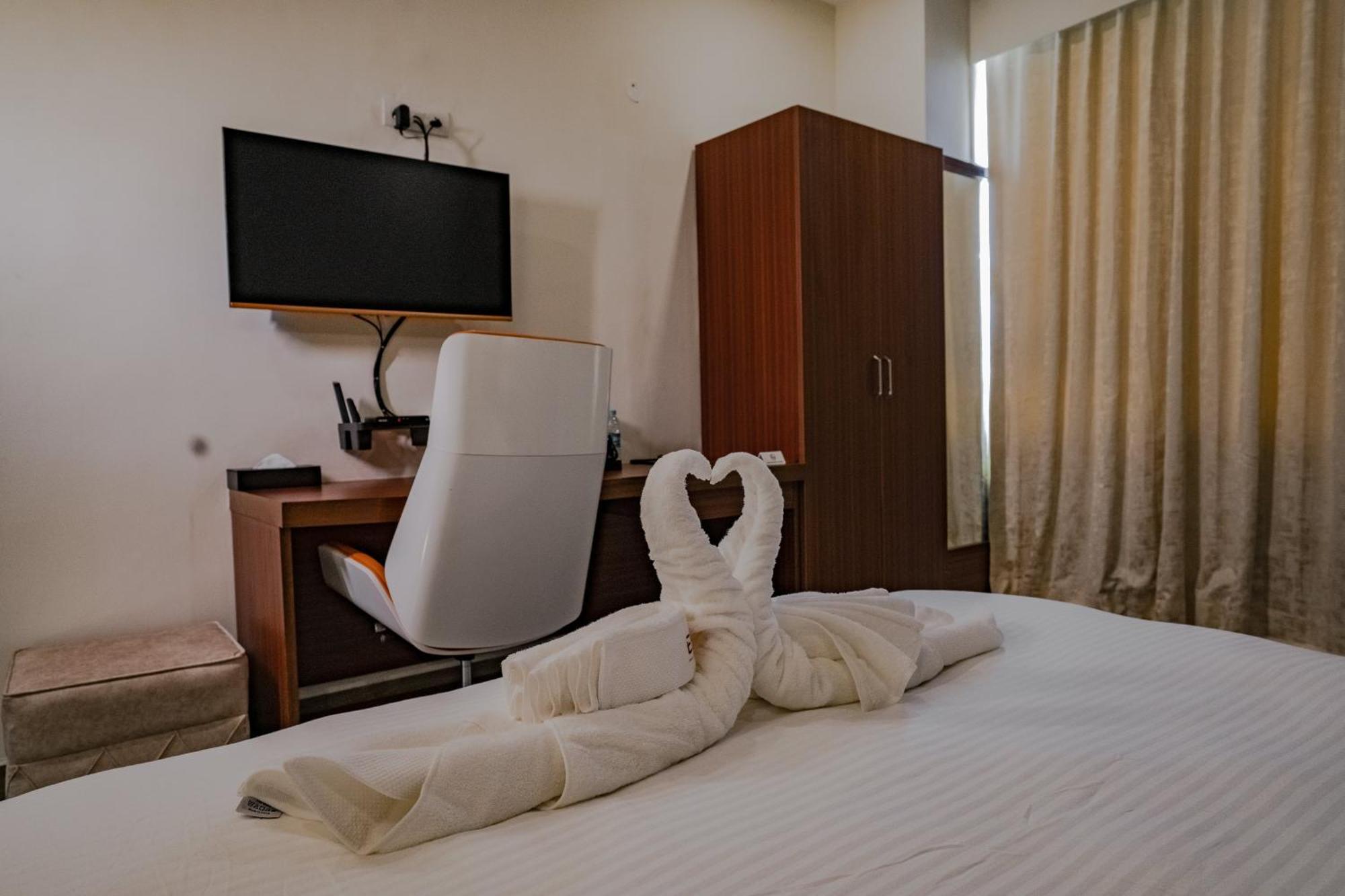 Essotto Recreation Hub Hotel Bangalore Buitenkant foto