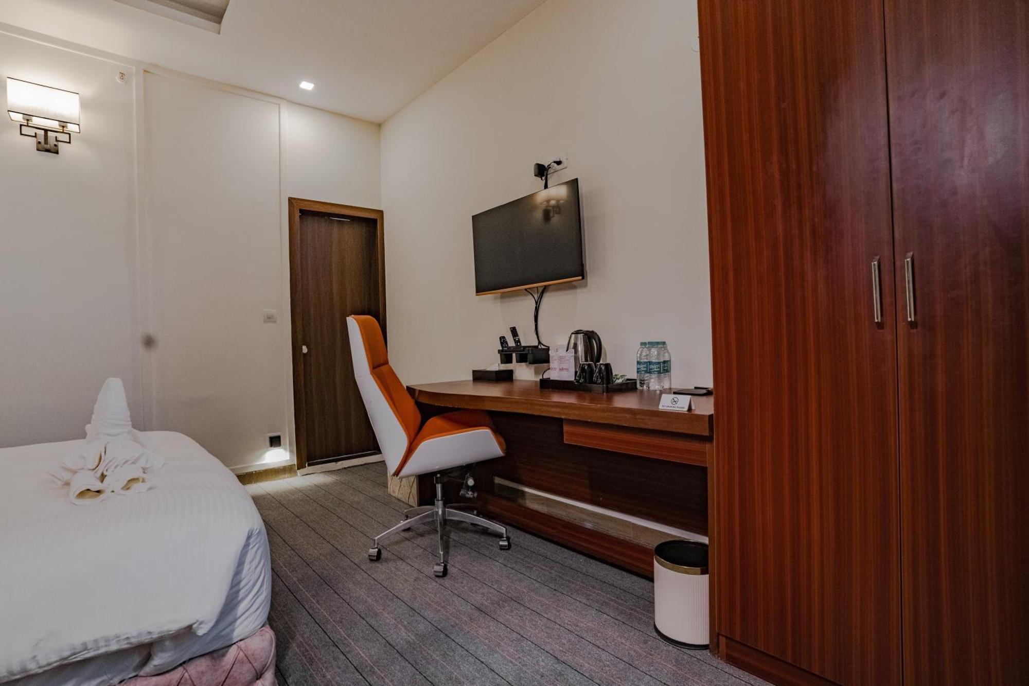 Essotto Recreation Hub Hotel Bangalore Buitenkant foto