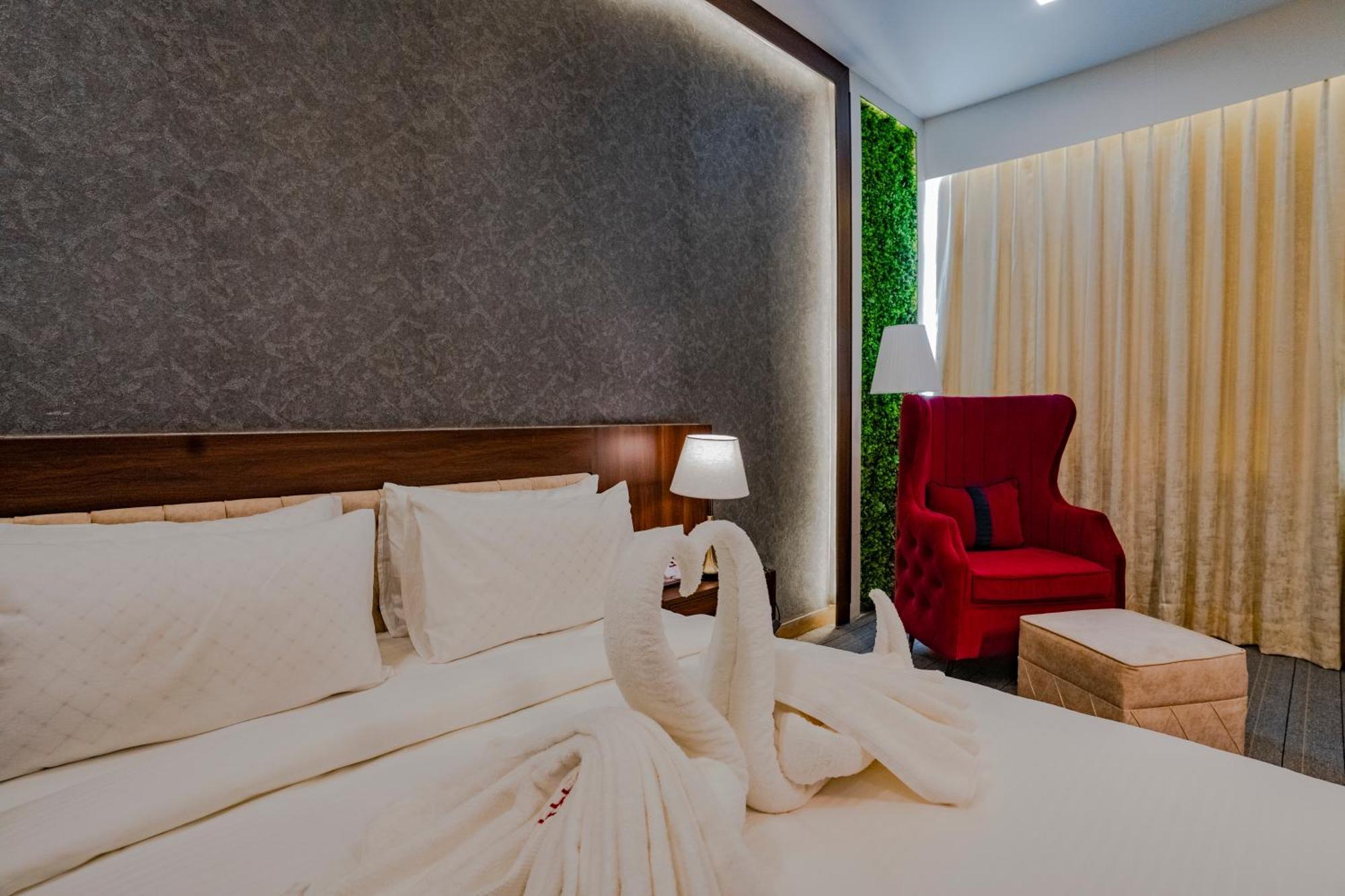 Essotto Recreation Hub Hotel Bangalore Buitenkant foto