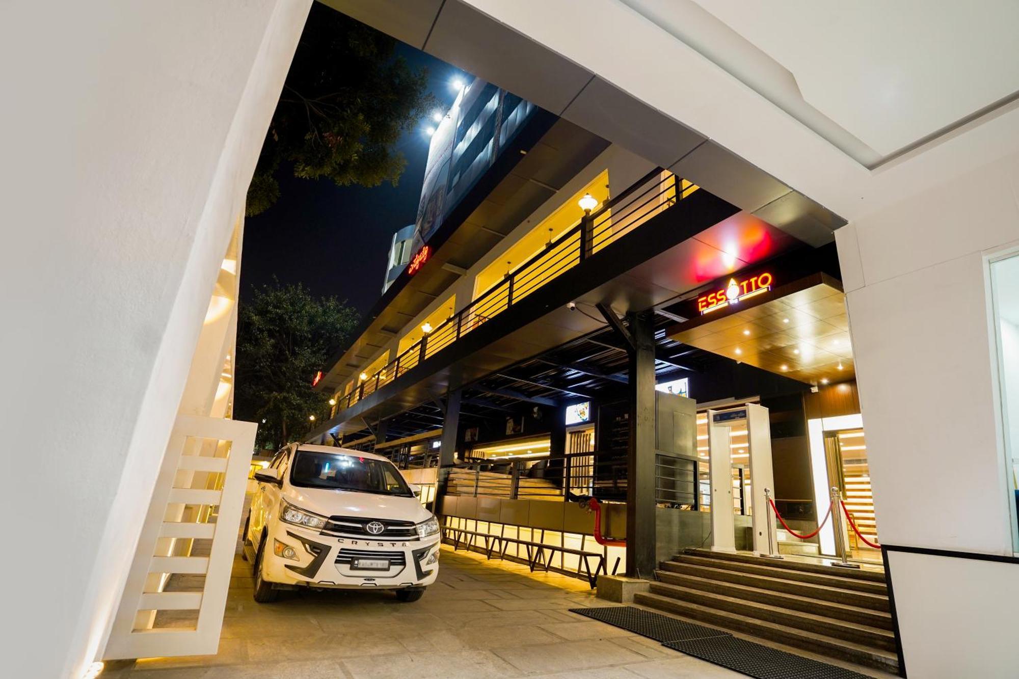 Essotto Recreation Hub Hotel Bangalore Buitenkant foto